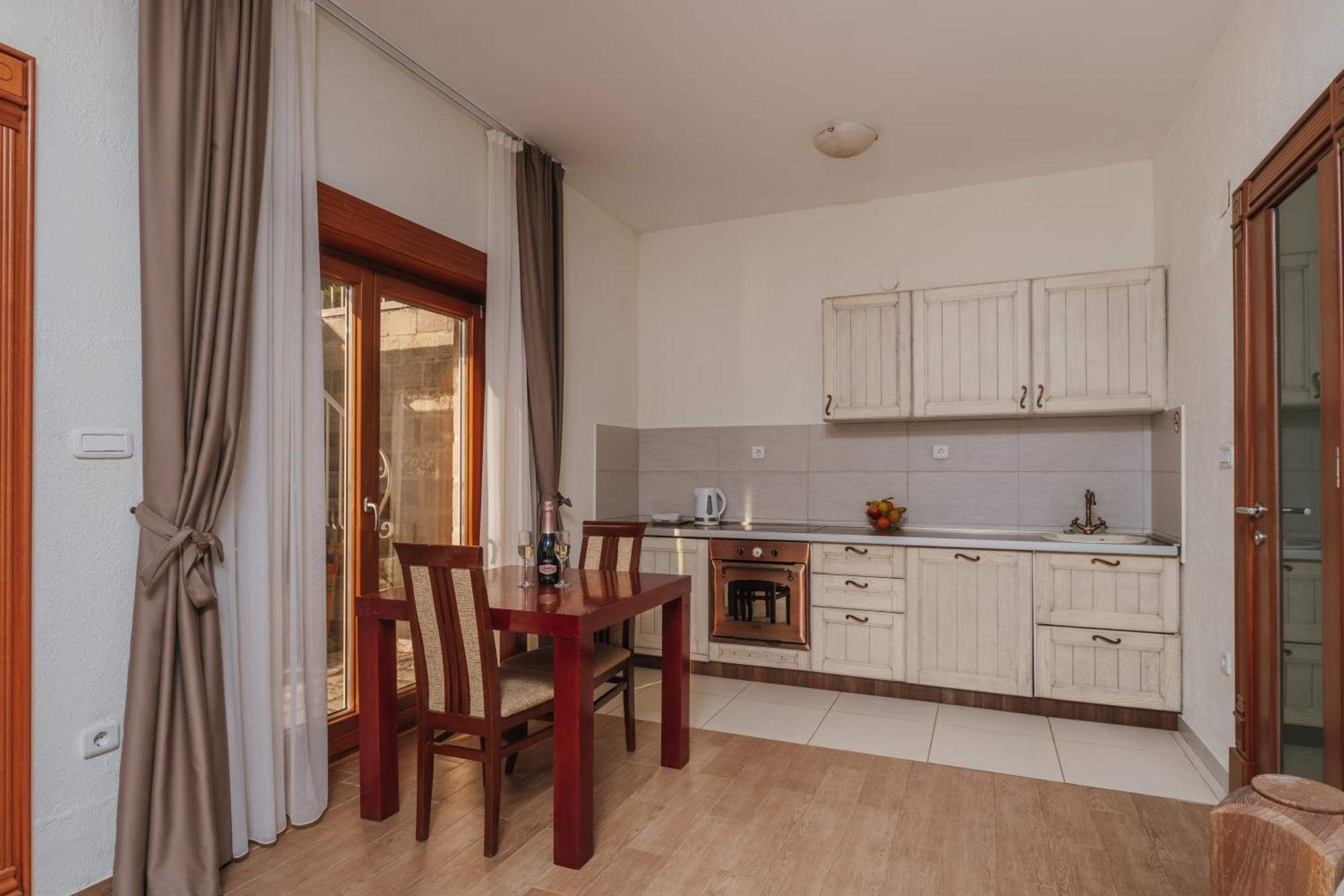 Petrovac Apartments Pietra Mare الغرفة الصورة